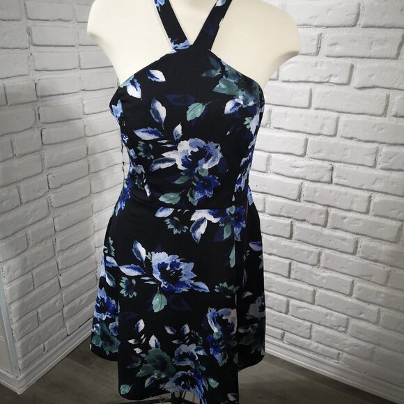 Guilty Ladies Black with Flower Pattern Size Large Sleeveless Halter Dress - Picture 1 of 8